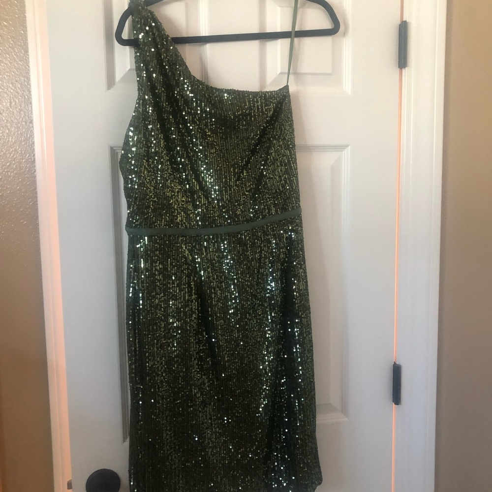 Cocktail dress , above the knee dress